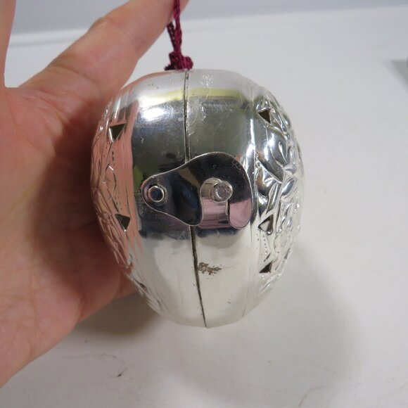 Silver plated pomander (refillable sachet) make closet or drawer smell good - Picture 4 of 15